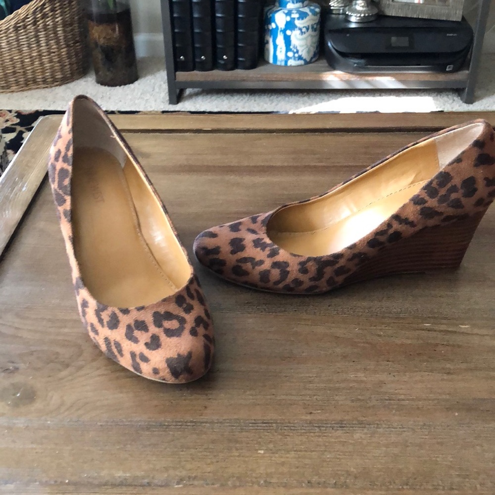 SOLD -Nine West wedges - Picture 1 of 4